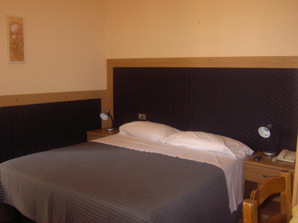 Hotel Doria Nago Szoba fotó